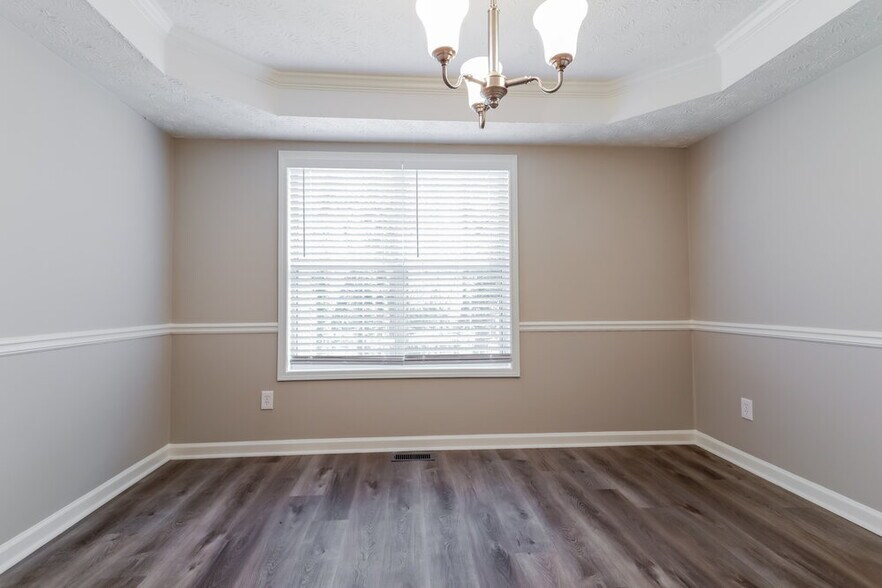 Building Photo - 25 Karen Camille Dr NW