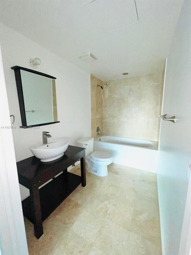 Building Photo - 350 S Miami Ave