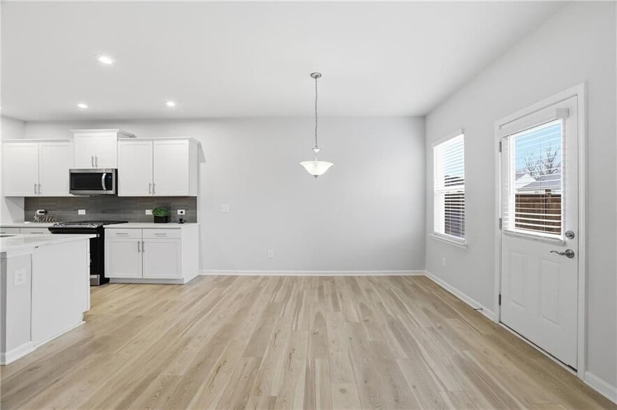 Building Photo - 1543 Maston Rd