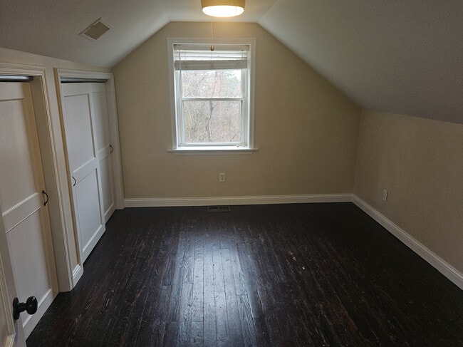 Building Photo - 21 Howard Rd