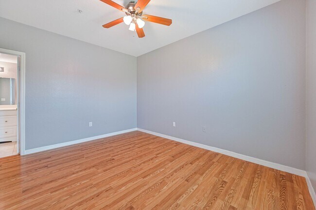Building Photo - 23580 Walden Center Dr