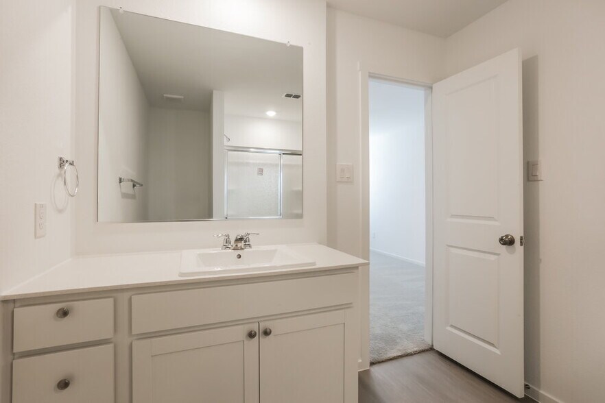 Building Photo - 1612 Limpkin Dr