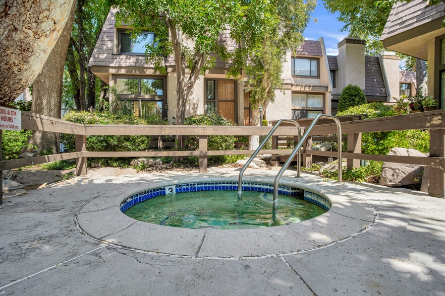 Spa - 9000 Vanalden Ave
