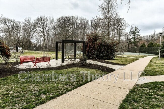 Building Photo - 6621 Wakefield Dr