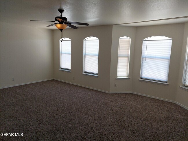 Building Photo - 11236 Horse Ranch St