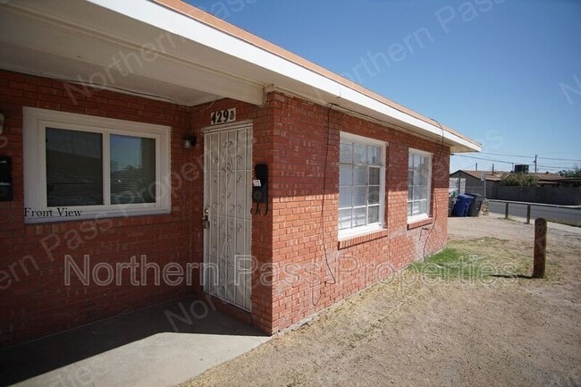 Primary Photo - 429a Emerson St