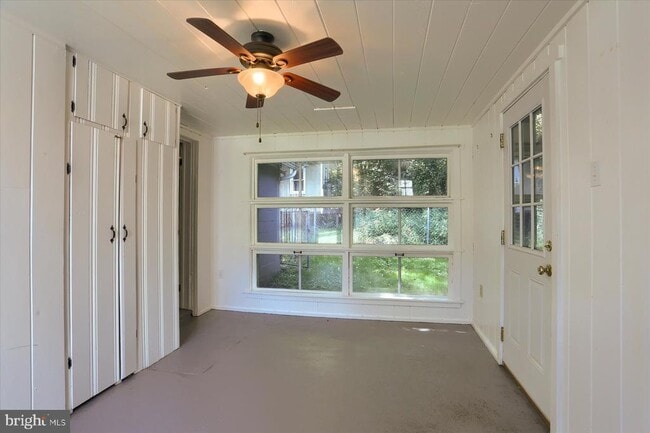 Building Photo - 2052 Foxianna Rd