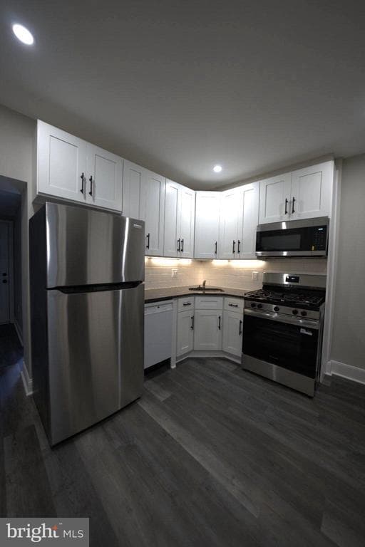 Building Photo - 2748 E Venango St