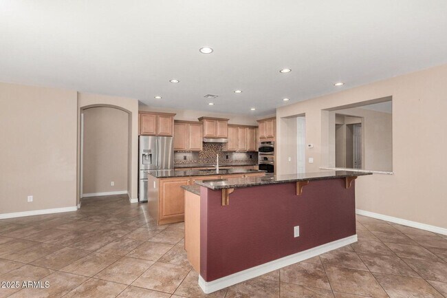 Building Photo - 2585 E Carob Dr