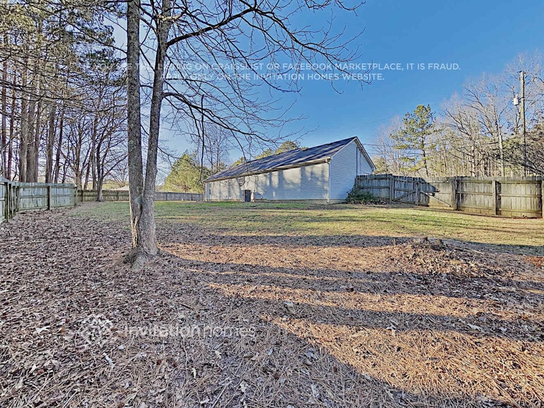 Building Photo - 330 School Rd