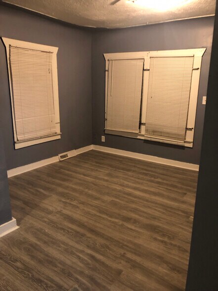 Building Photo - 21059 Glen Lodge Rd