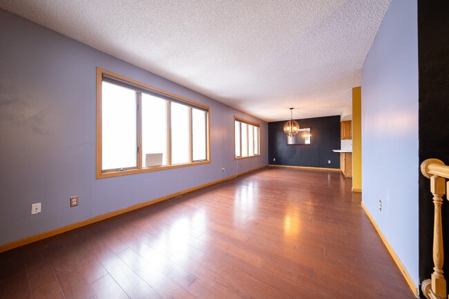 Building Photo - 1528 Desoto St