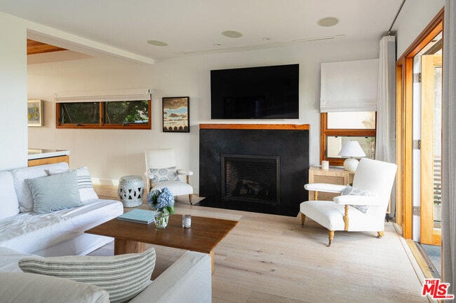 Building Photo - 1413 Ashland Ave