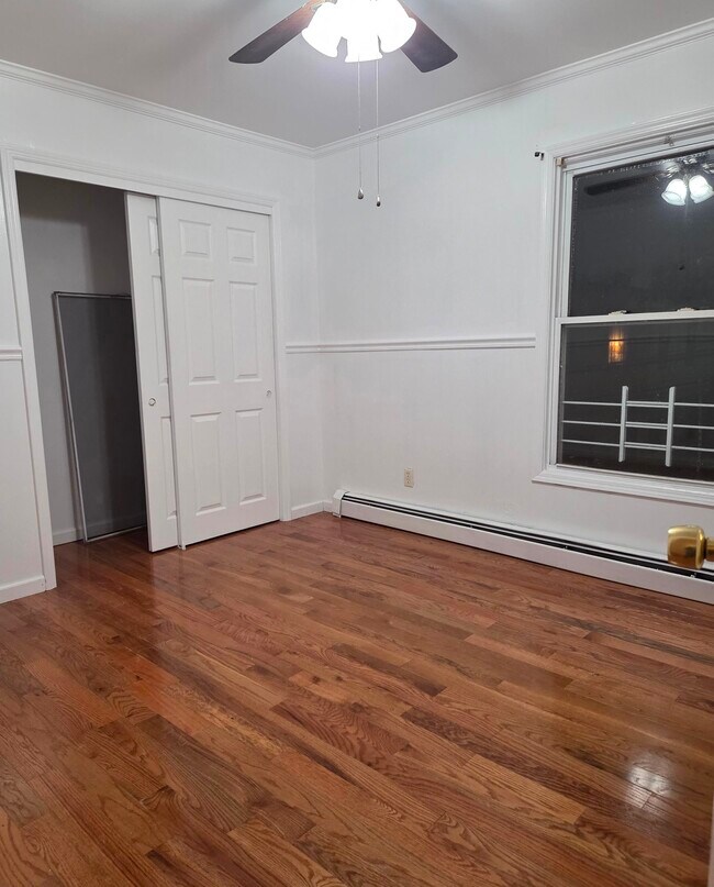 Building Photo - 703 Garfield Ave