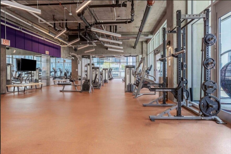 Building Photo - 198 E Illinois St