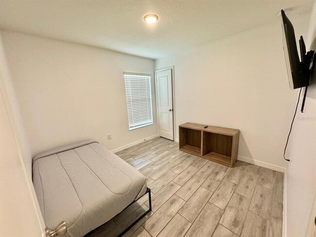 Building Photo - 1079 Papaya Cir.