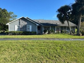 Building Photo - 3/2 in Pelican Bay