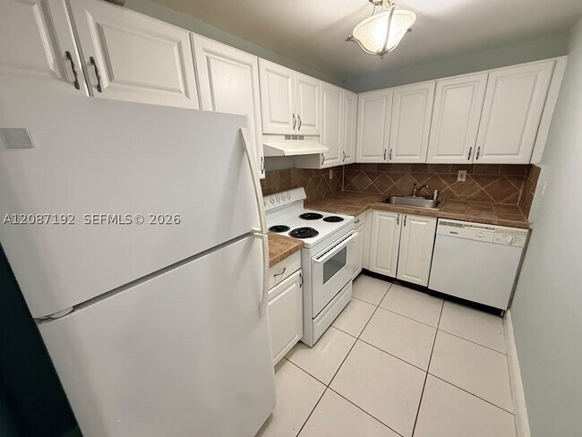 Building Photo - 17530 NW 68th Ave