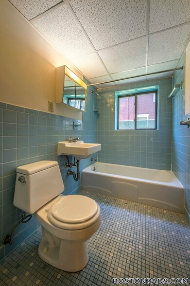 Building Photo - 9 Chester St