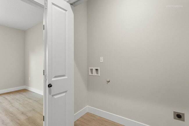 Building Photo - 4247 Verda Ln NE