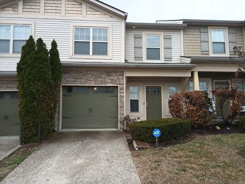 Front and Garage - 2626 Nashboro Blvd