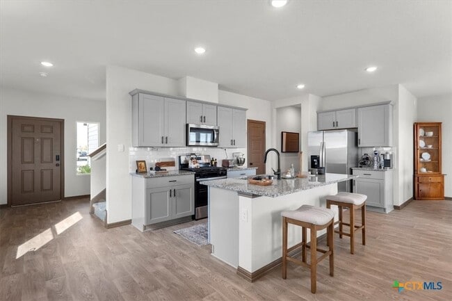 Building Photo - 410 Kayden Pt