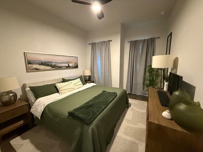 Building Photo - Beautiful Home located in Fairway Pointe