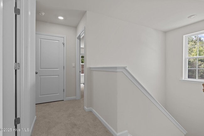 Building Photo - 926 Ocean Ct