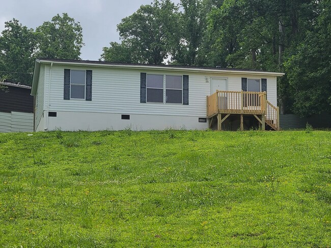 Building Photo - 329 Pine Hills Rd