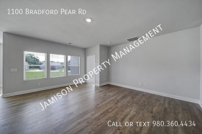 Building Photo - 1100 Bradford Pear Rd