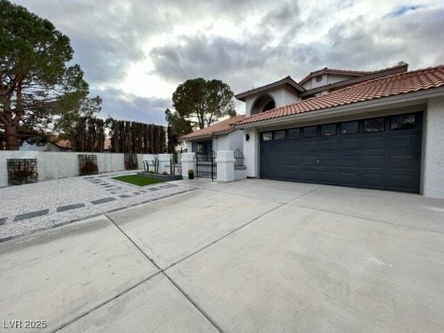 Building Photo - 3156 Shadow Bluff Ave