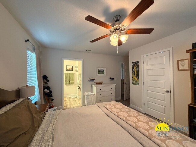 Building Photo - Beautiful 3BR Townhome with Smart Home Features Near Eglin & Hurlburt Field!