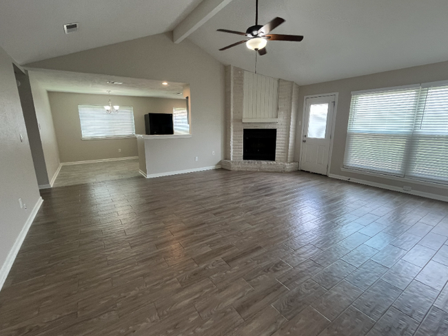 Building Photo - 8207 Lone Quail Dr