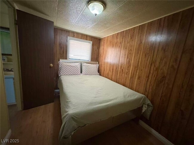 Building Photo - 551 Piltz Rd