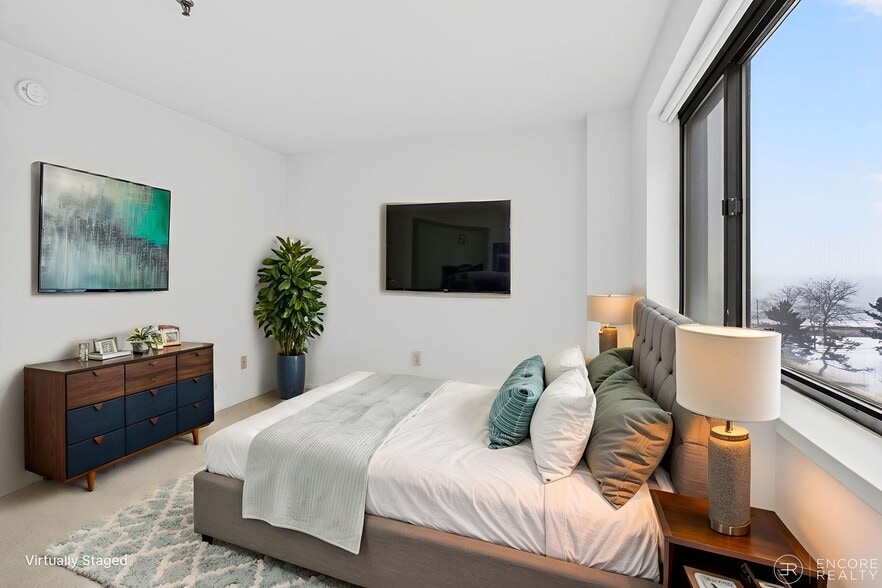 Building Photo - 394 Ocean Ave