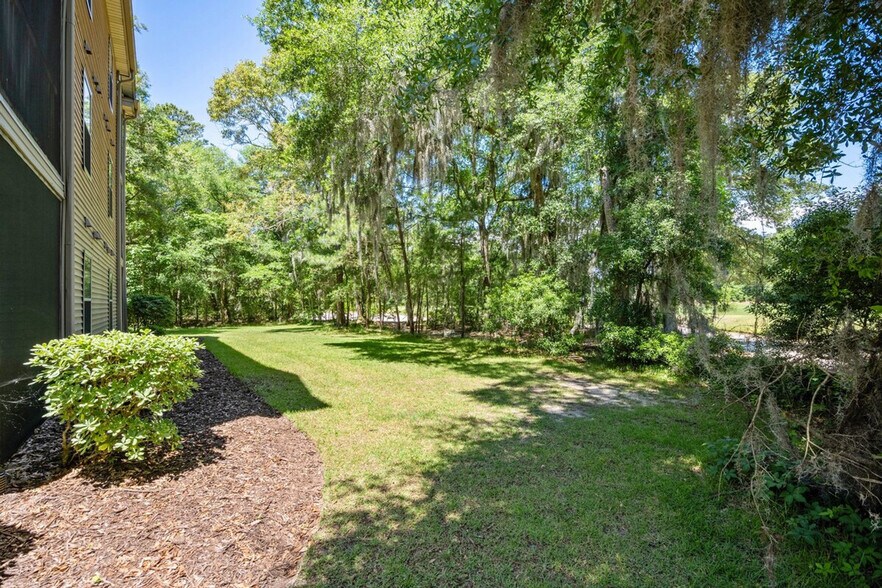 Building Photo - 598 Blue Stem Dr