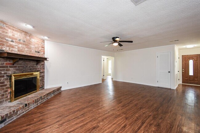 Building Photo - 2847 County Rd 510A