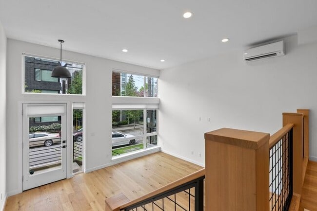 Building Photo - ULTRA-MODERN Townhome w/AC and Views in the Heart of Eastlake!