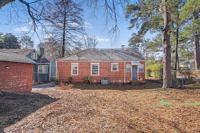 Building Photo - 1895 Markone St NW