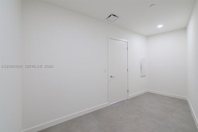 Building Photo - 1400 Biscayne Blvd