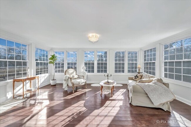 Building Photo - 708 S Rose Farm Rd