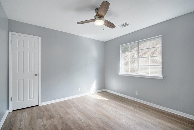 Building Photo - 6563 Needham Ln