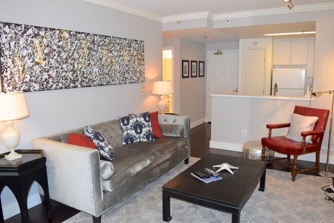 Building Photo - Mid-Term Occupancy, Telegraph Hill Furnished Condo- 1 Car Parking- 24 Hour Doorman - Fitness Center