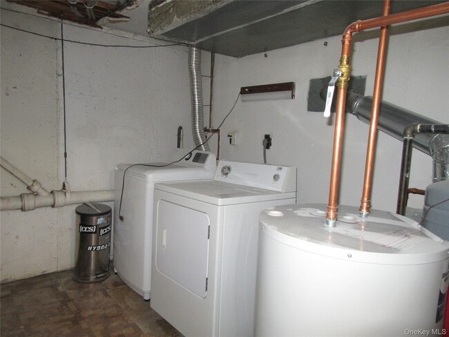 Building Photo - 41 Weathervane Dr