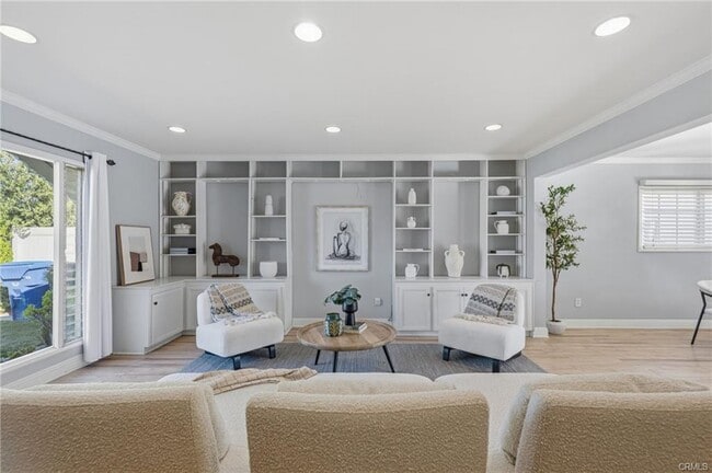 Building Photo - 23010 Hartland St