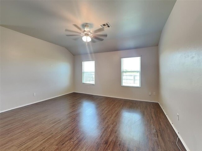 Building Photo - 2045 W Hunters Springs Way