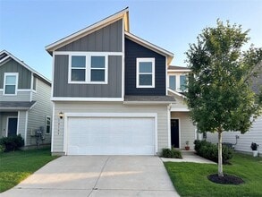 Building Photo - 12105 Cimaizon Dr