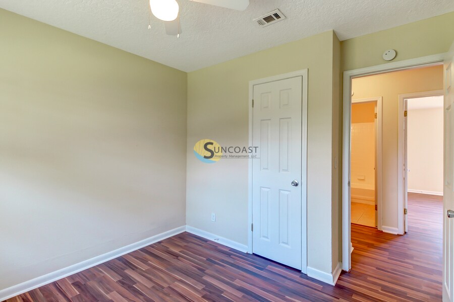 Building Photo - 7438 Jade Dr N