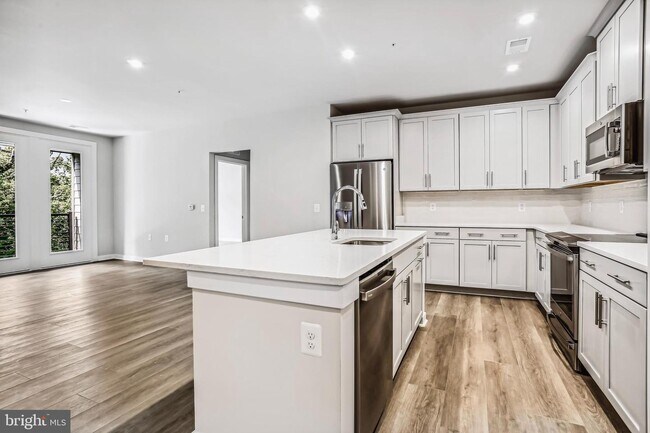 Building Photo - 1675 Bandit Loop