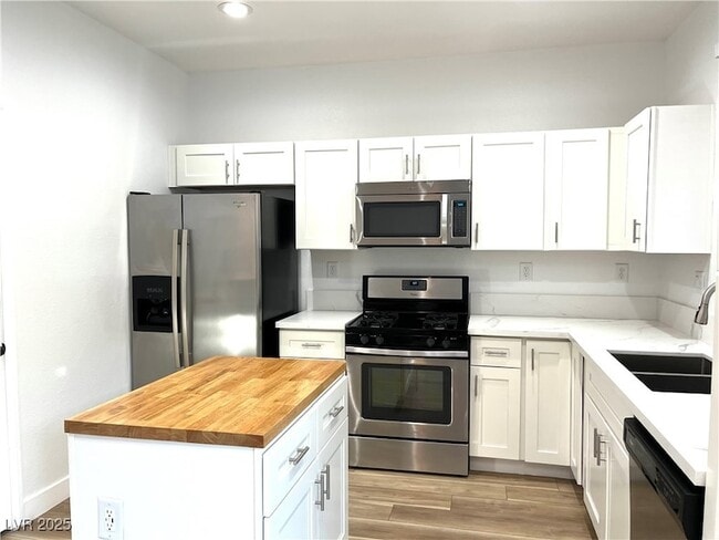 Building Photo - 539 Moses Lake Ct